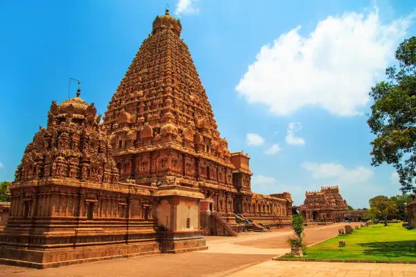 2 Night 3 Days Thanjavur Trichy Madurai Tour Package from Chennai